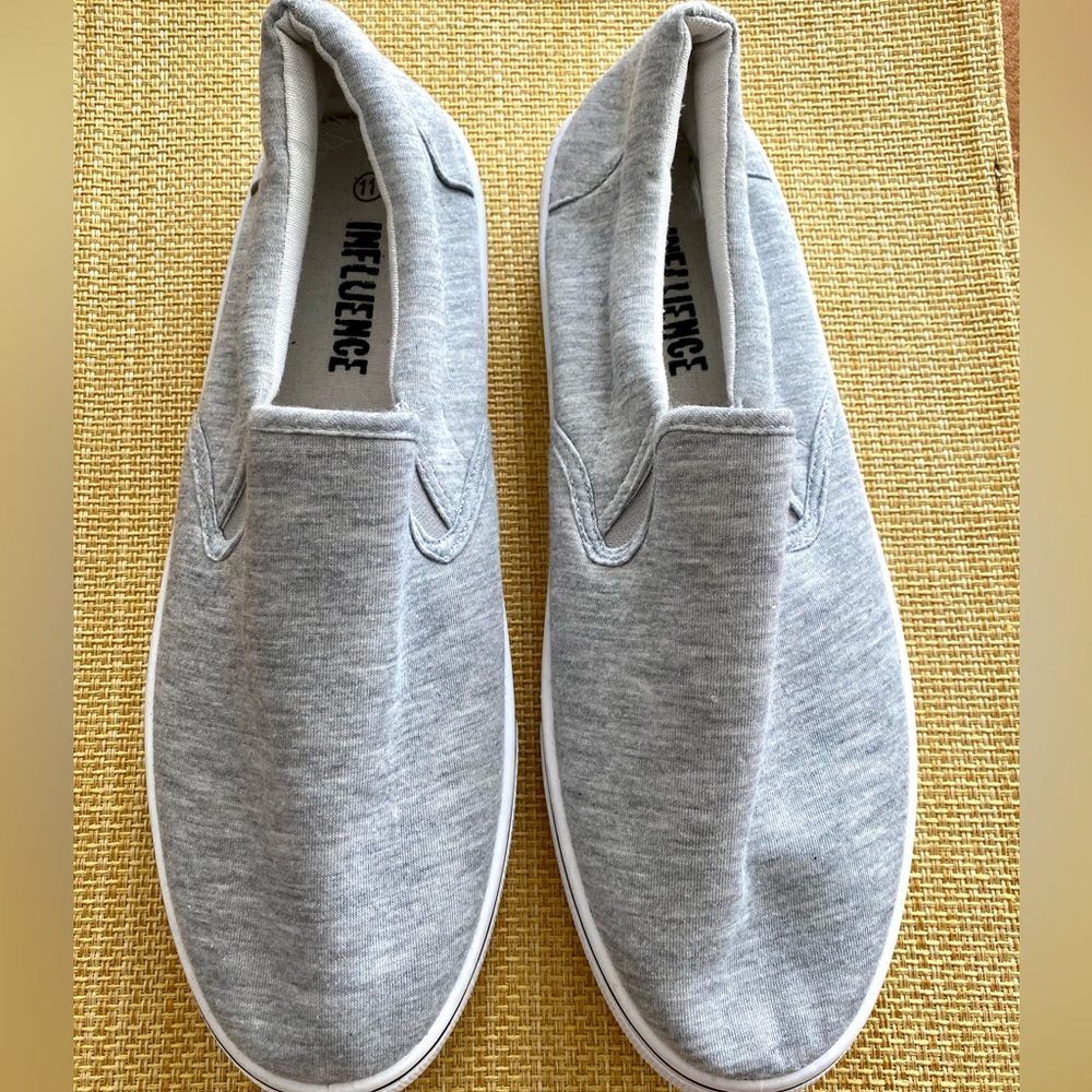 Mens Grey & White slip on Shoes